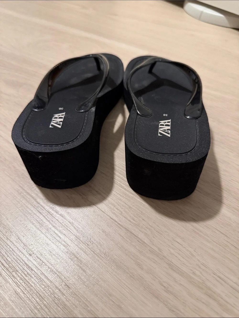 ZARA Black Platform Flip-Flop Sandals with Glossy Straps